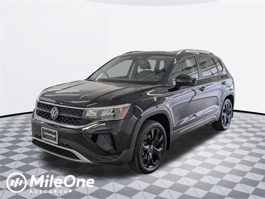 2023 Volkswagen Taos SE photo 1