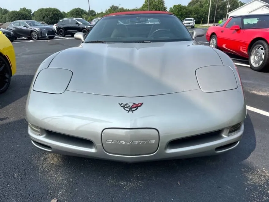 2002 Chevrolet Corvette Base photo 1
