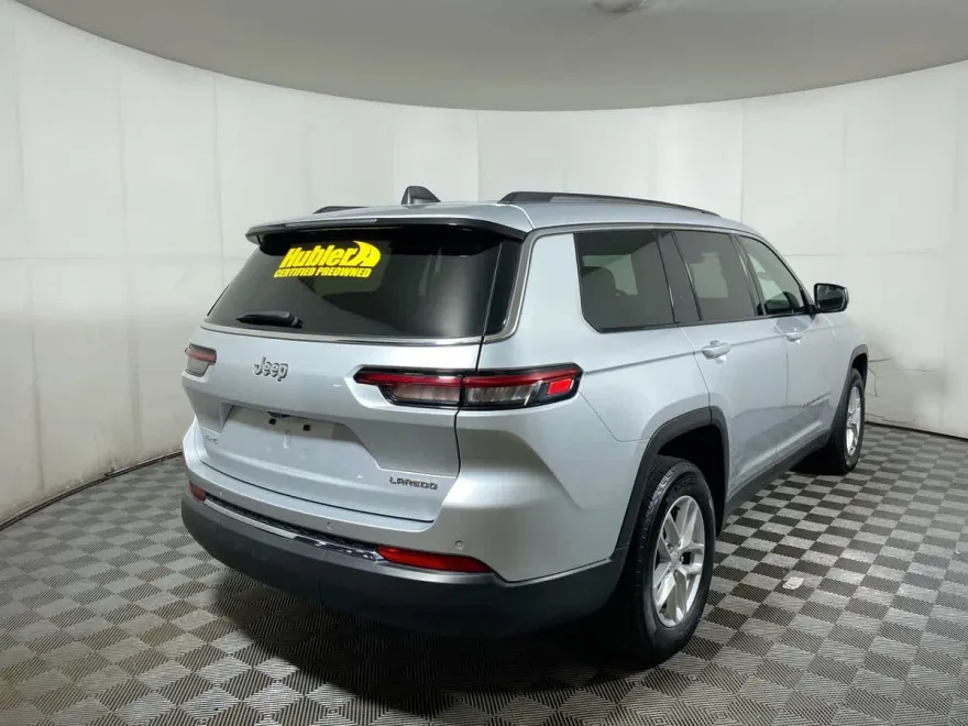 2023 Jeep Grand Cherokee Laredo photo 1