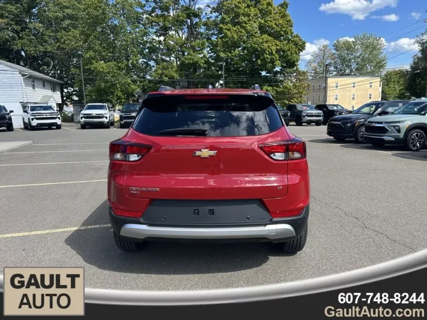2026 Chevrolet Trailblazer LT photo 1