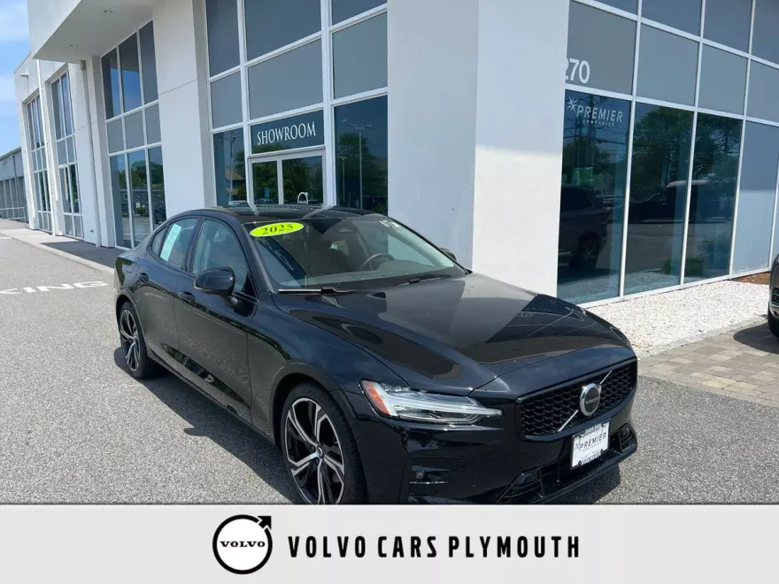 2025 Volvo S60 B5 Plus photo 1