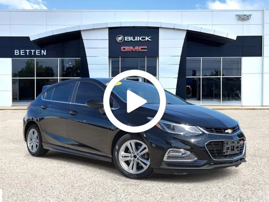 2017 Chevrolet Cruze LT photo 1