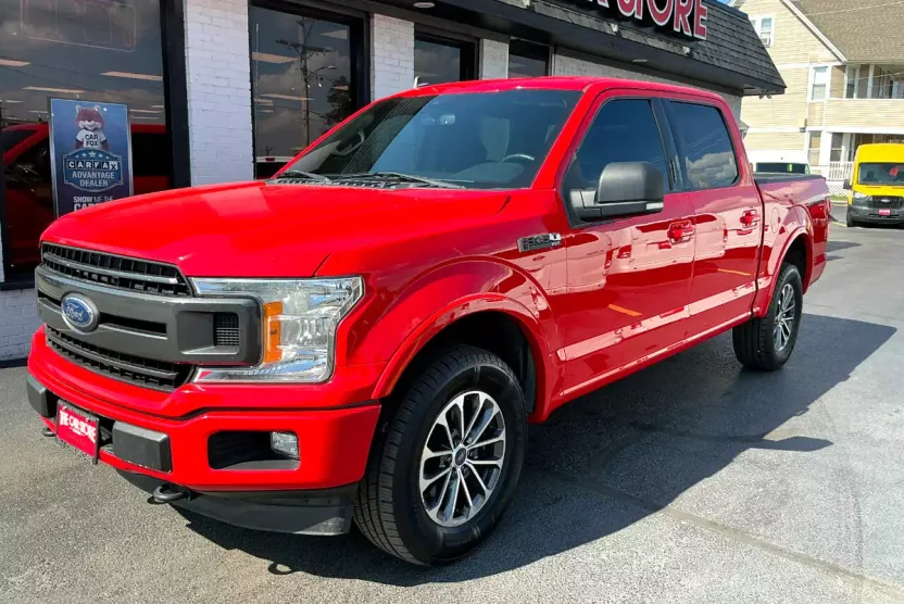 2019 Ford F-150 XLT photo 1