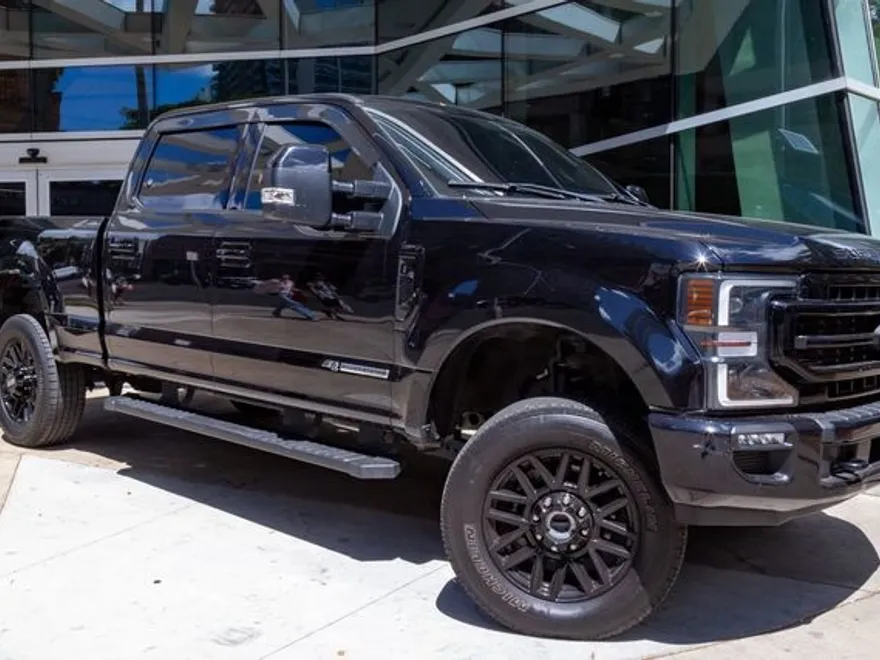 2022 Ford F-250 Lariat FX4 photo 1