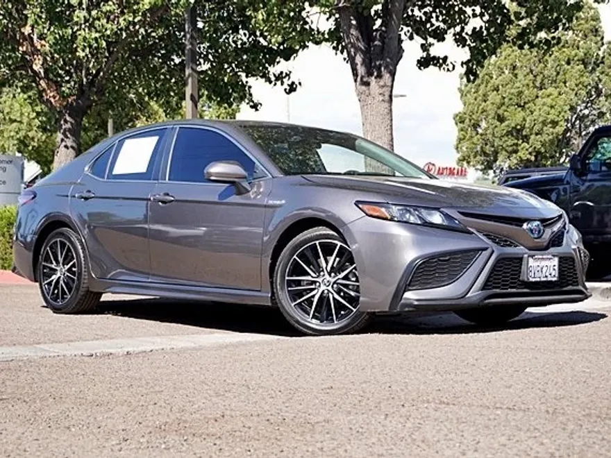 2021 Toyota Camry Hybrid SE photo 1