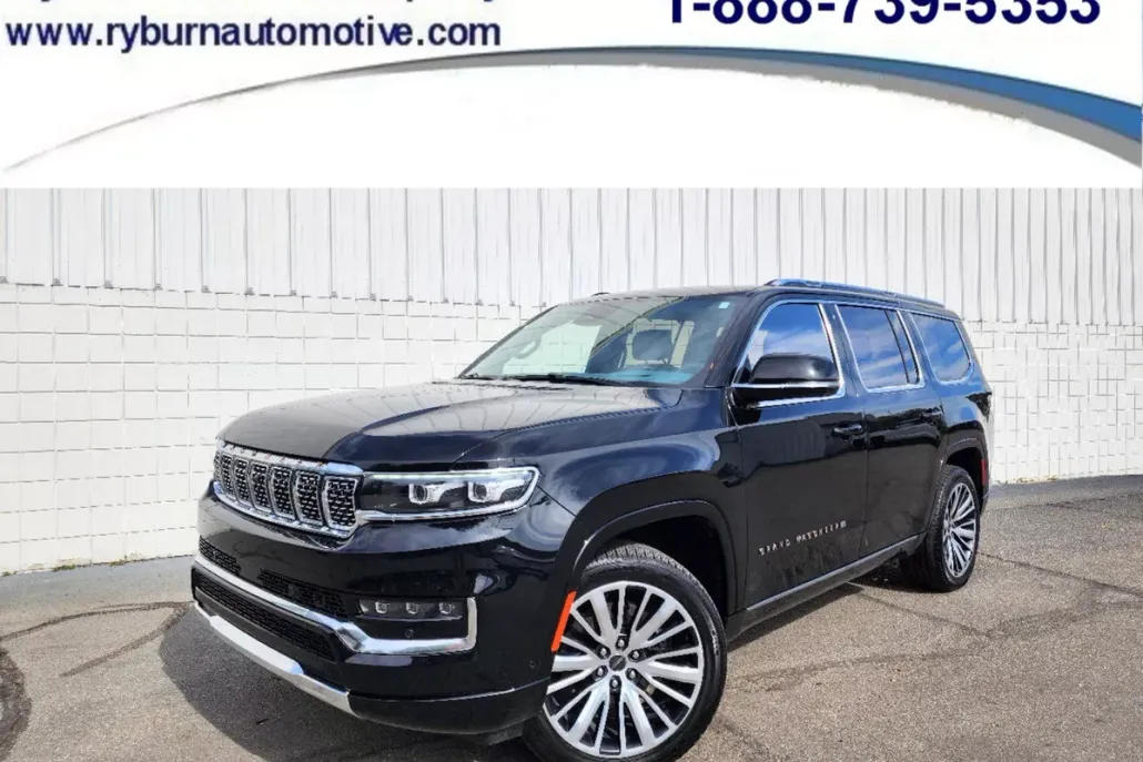 2023 Jeep Grand Wagoneer III photo 1