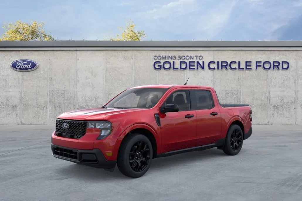 2025 Ford Maverick XLT photo 1