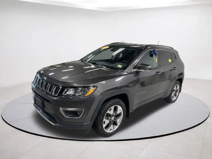 2019 Jeep Compass Limited photo 1