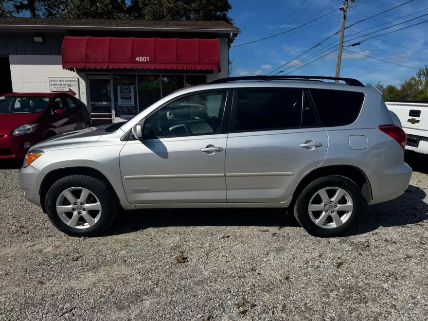 2008 Toyota RAV4 Limited photo 1