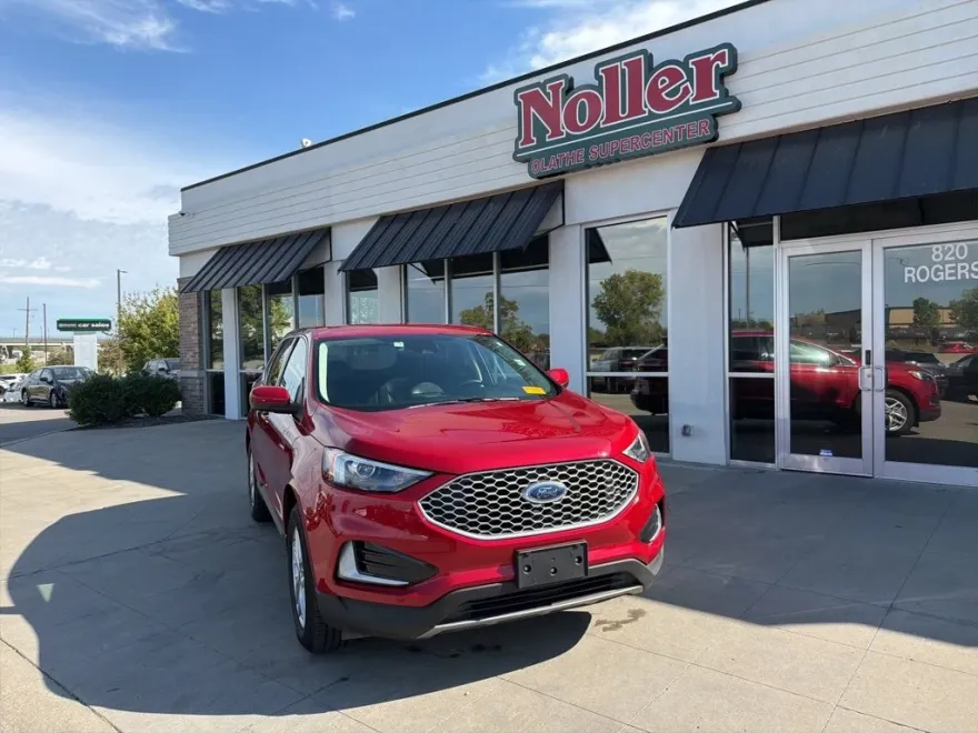 2024 Ford Edge SEL photo 1