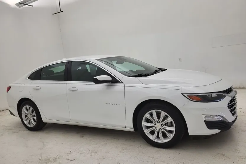 2023 Chevrolet Malibu 1LT photo 1