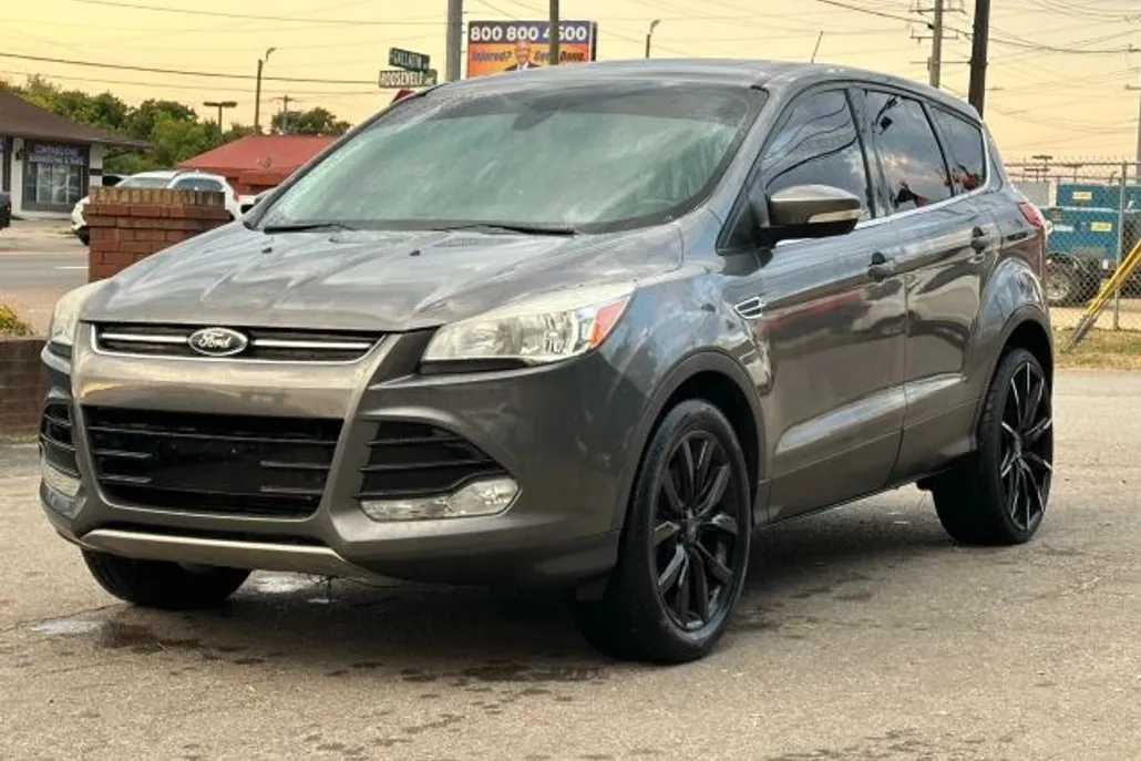 2013 Ford Escape SEL Sport photo 1
