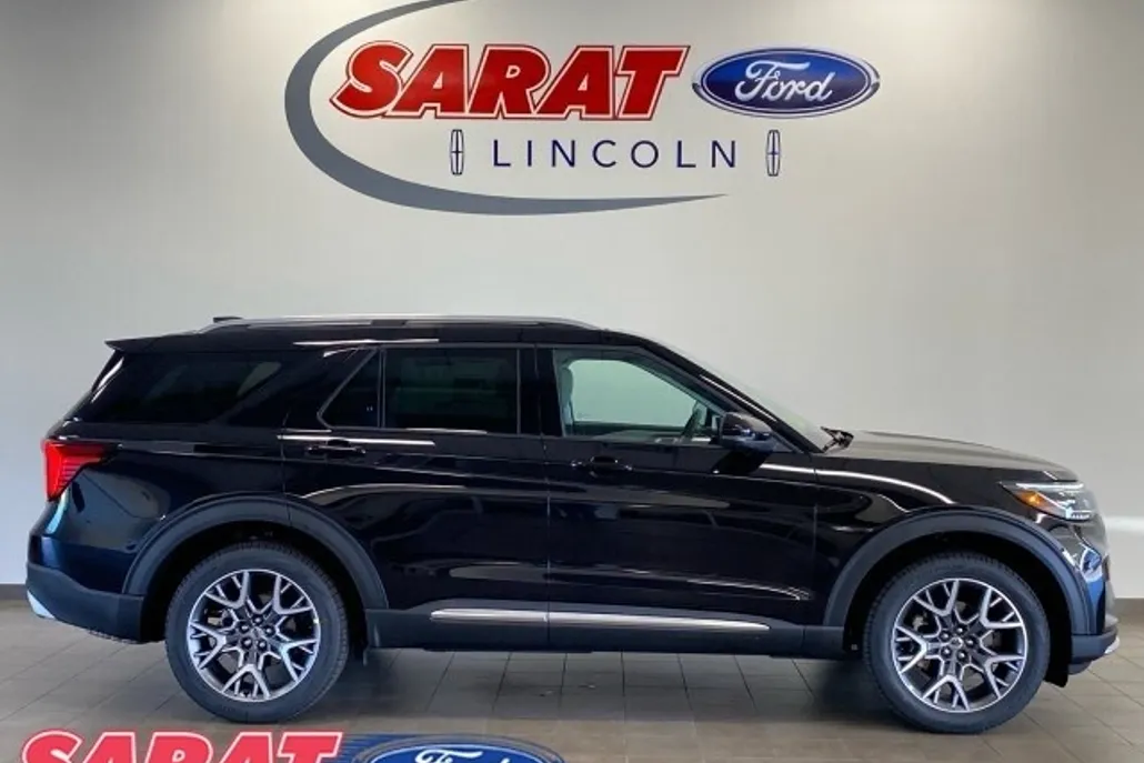 2025 Ford Explorer Platinum photo 1
