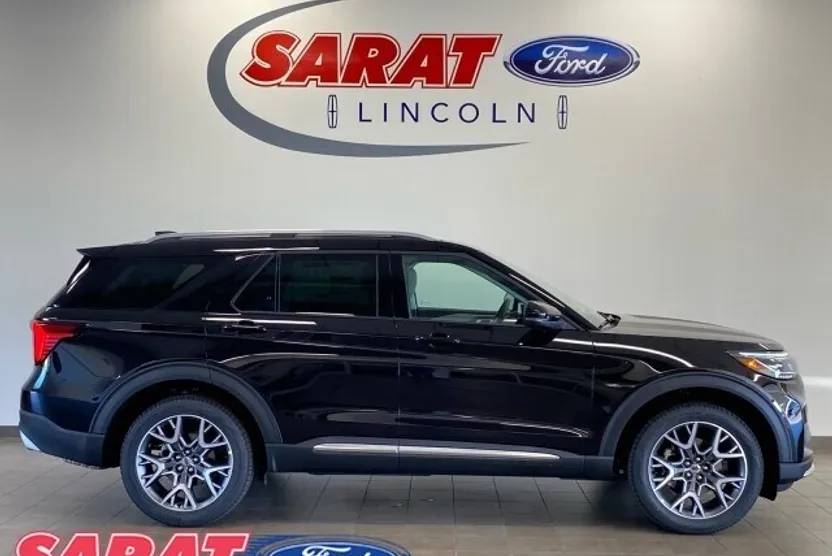 2025 Ford Explorer Platinum photo 1