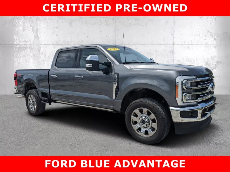 2023 Ford F-250 Lariat photo 1