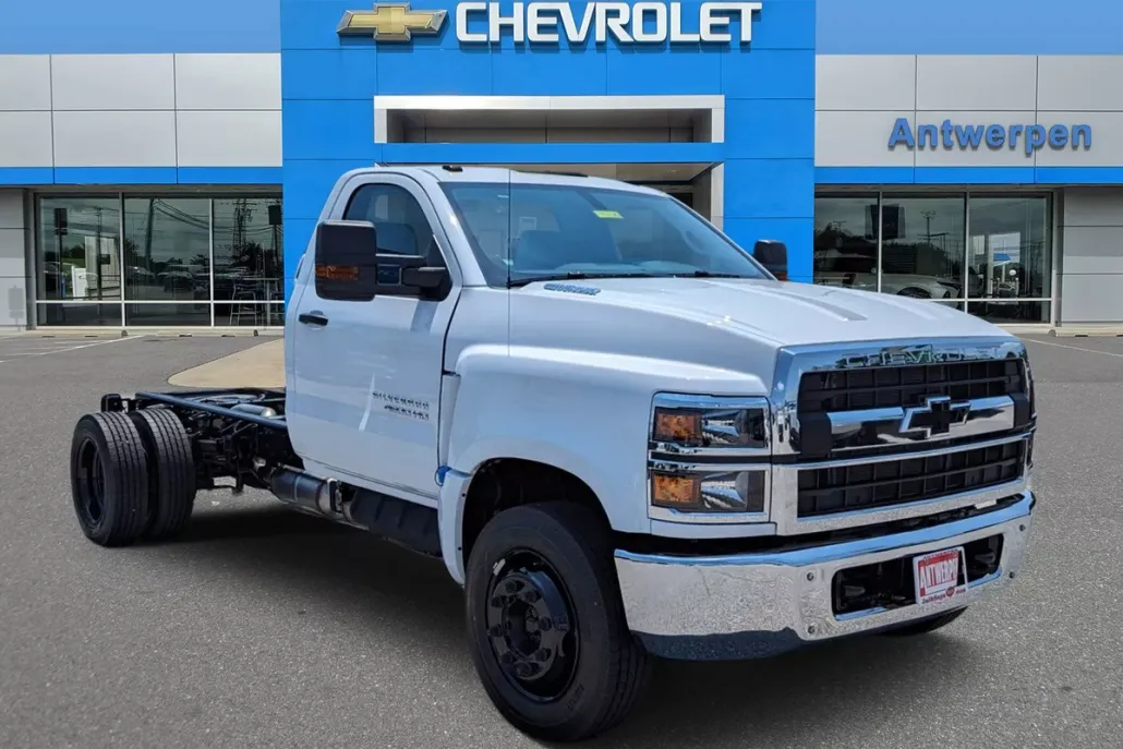 2024 Chevrolet Silverado 4500HD Work Truck photo 1