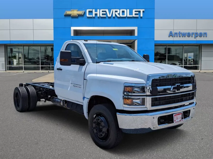 2024 Chevrolet Silverado 4500HD Work Truck photo 1