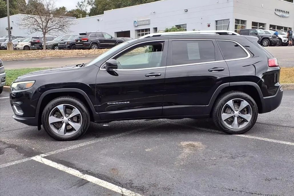 2019 Jeep Cherokee Limited photo 1