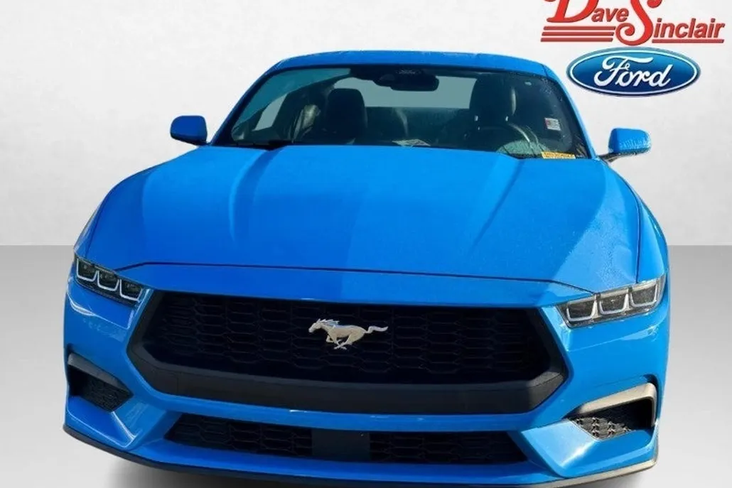 2024 Ford Mustang EcoBoost photo 1