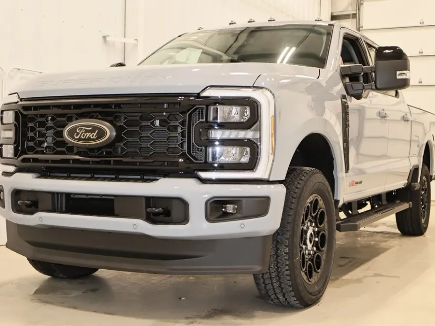 2025 Ford F-350 photo 1