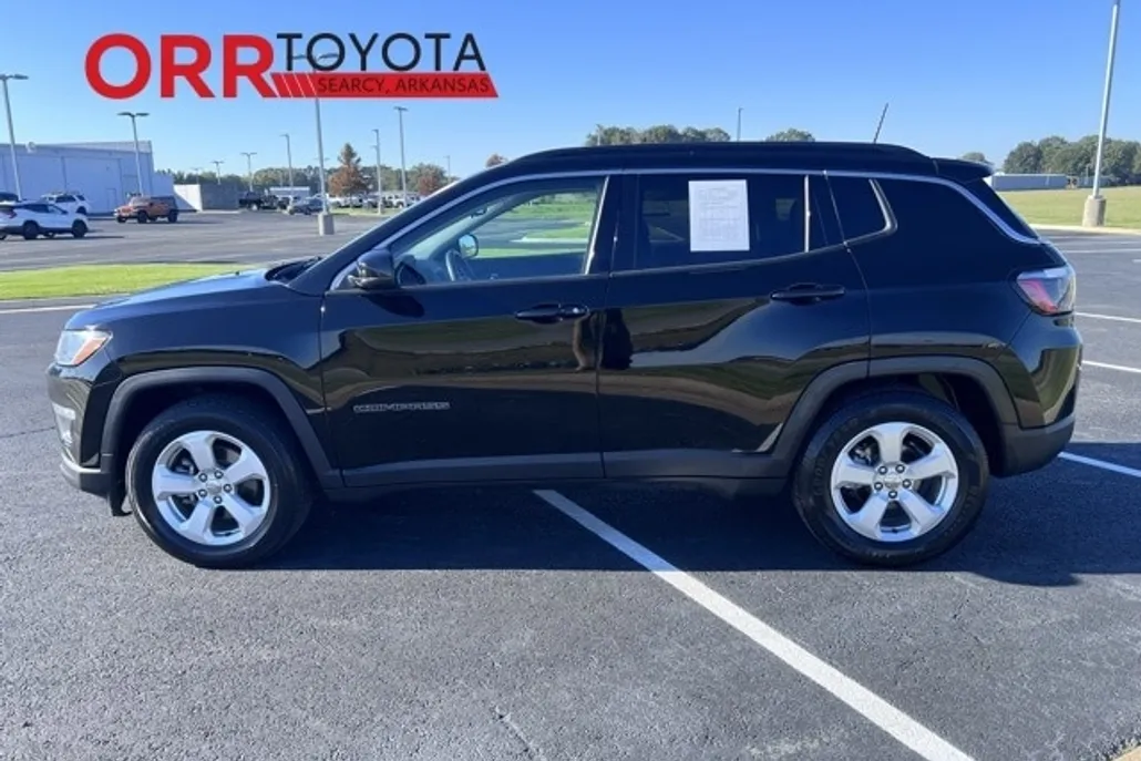 2021 Jeep Compass Latitude photo 1