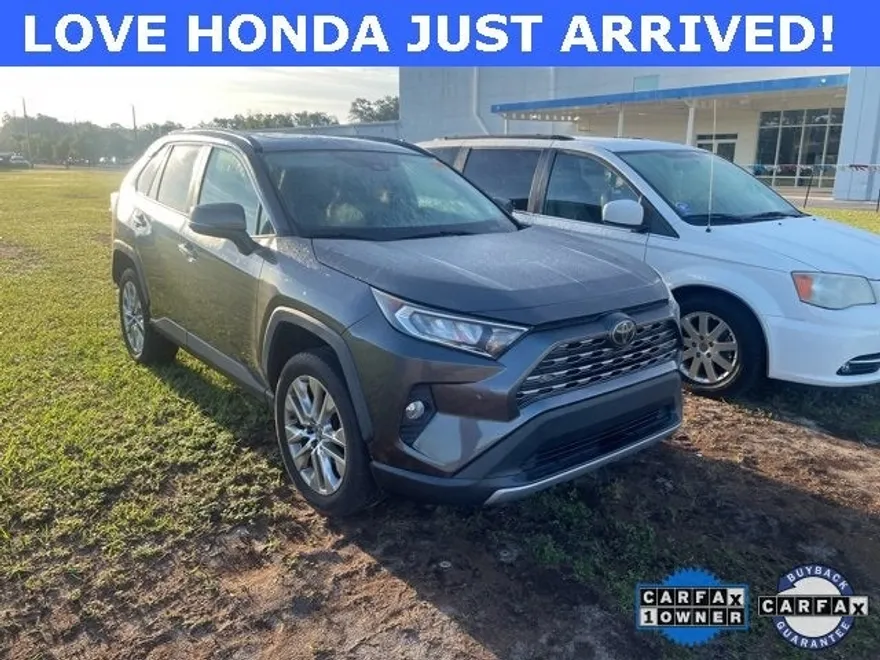 2020 Toyota RAV4 Limited photo 1