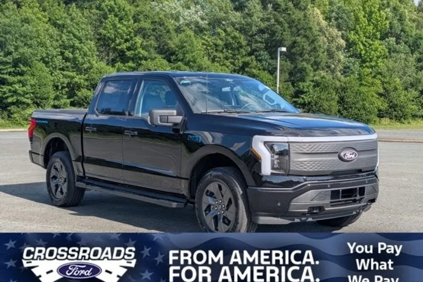 2025 Ford F-150 Lightning photo 1
