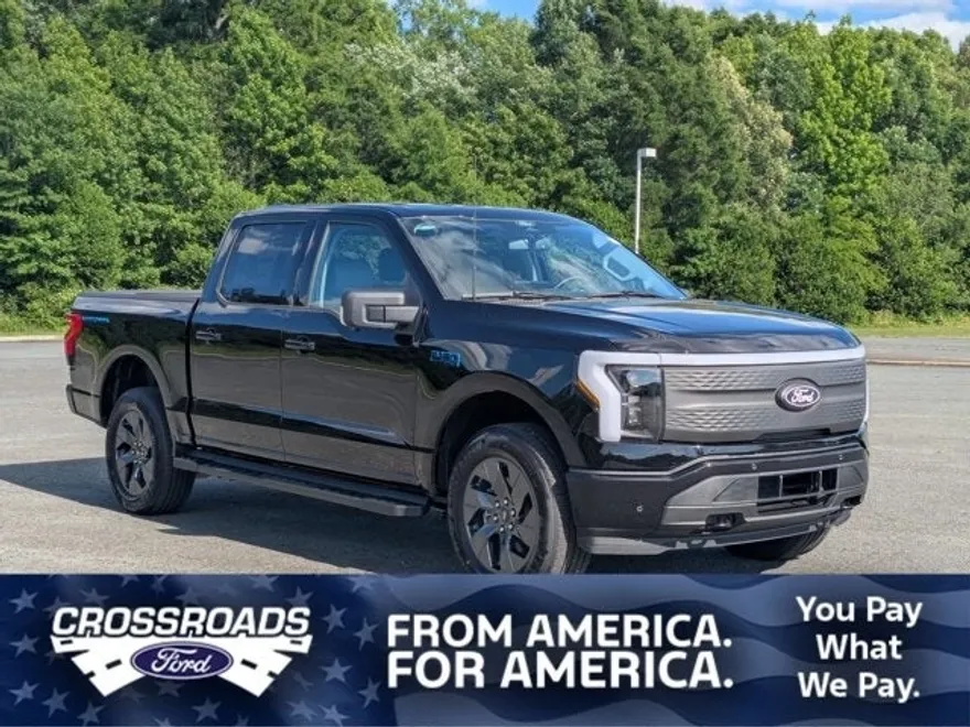 2025 Ford F-150 Lightning photo 1