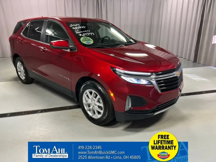 2024 Chevrolet Equinox LT photo 1