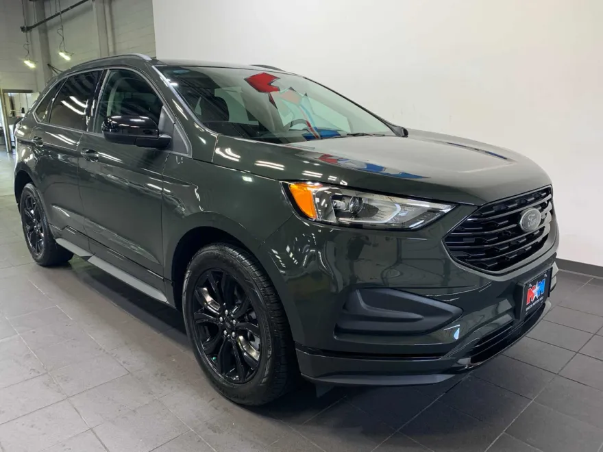2024 Ford Edge SE photo 1