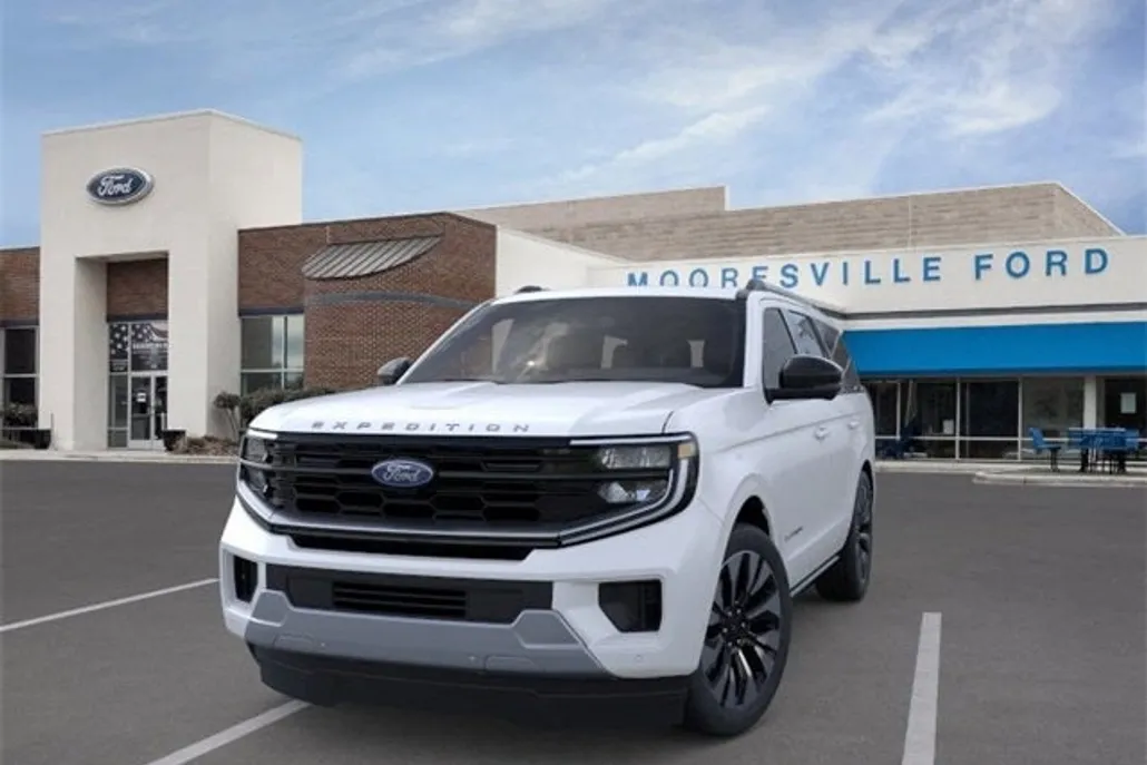 2025 Ford Expedition Platinum photo 1