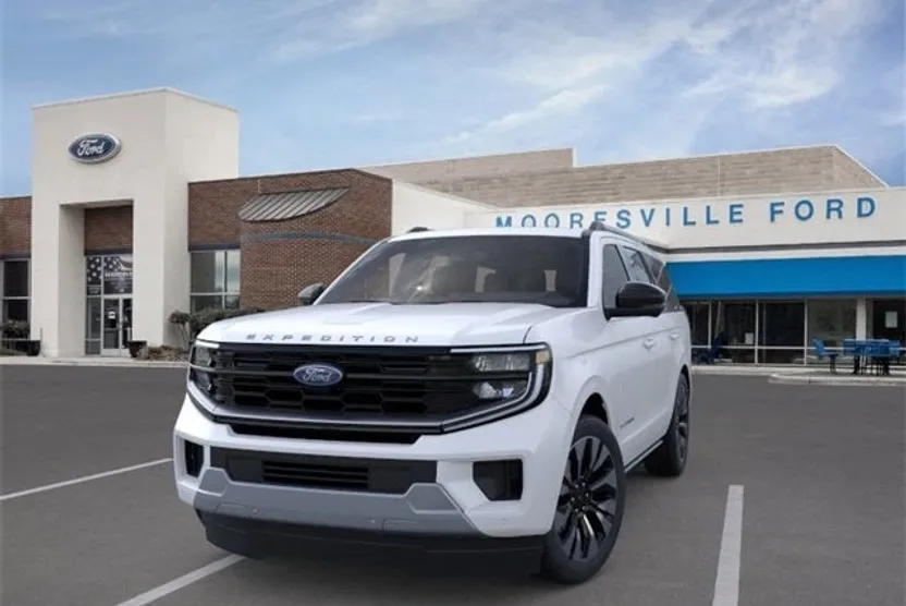 2025 Ford Expedition Platinum photo 1
