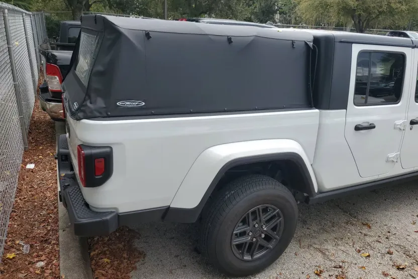 2024 Jeep Gladiator Sport S photo 1