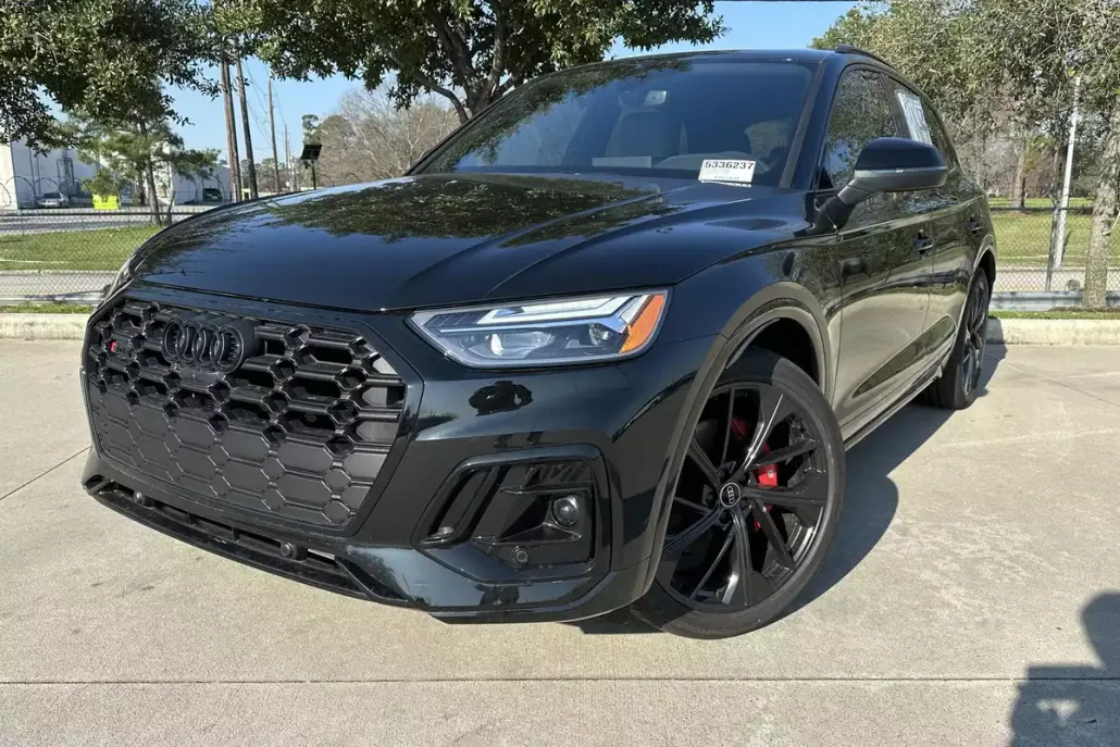 2025 Audi SQ5 Premium photo 1