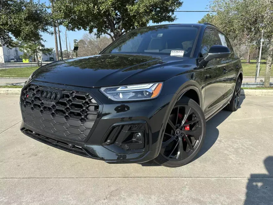 2025 Audi SQ5 Premium photo 1