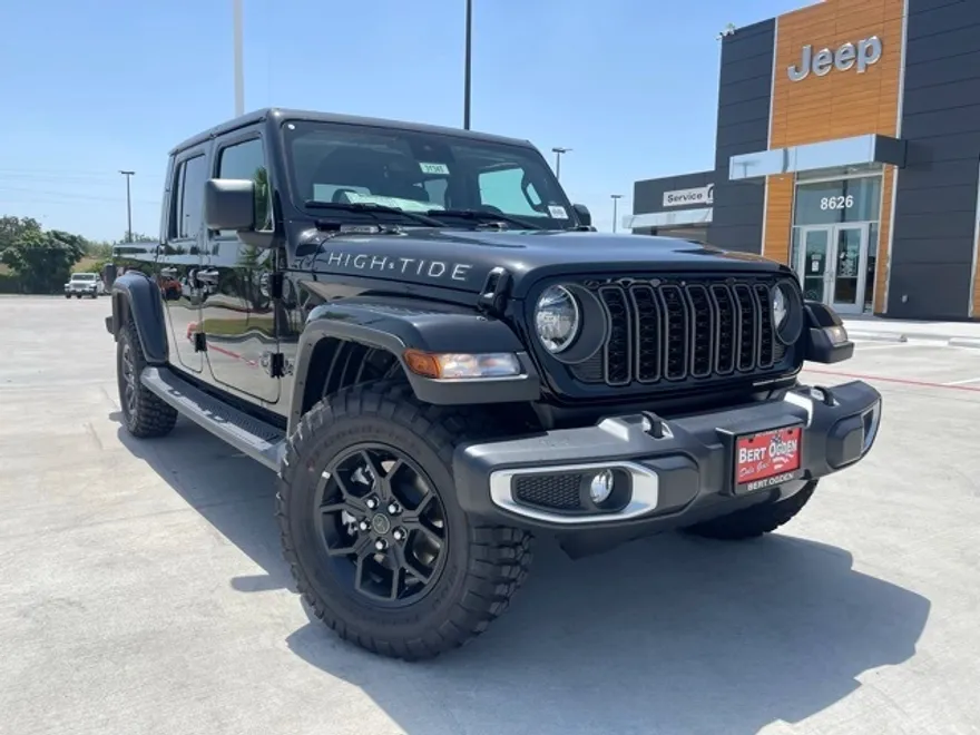 2025 Jeep Gladiator Sport photo 1