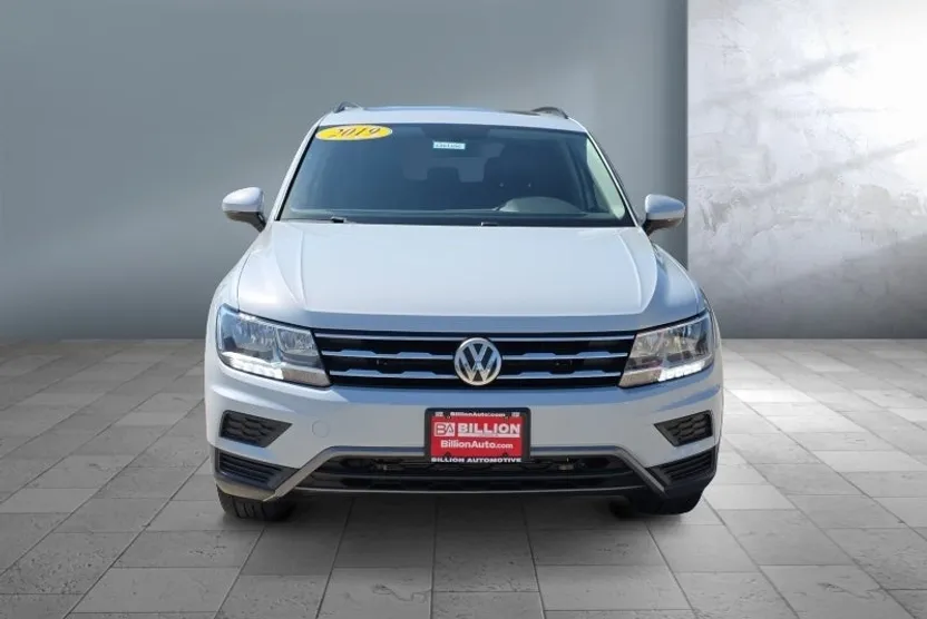 2019 Volkswagen Tiguan SE photo 1