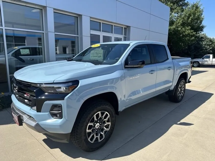 2026 Chevrolet Colorado Z71 photo 1