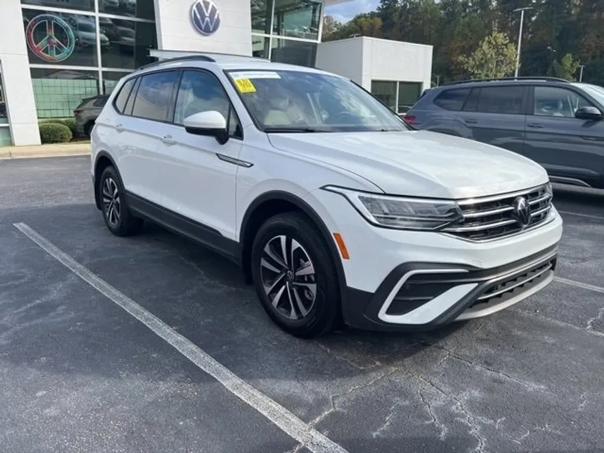 2024 Volkswagen Tiguan S photo 1