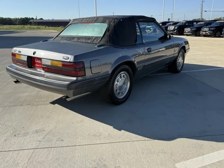 1985 Ford Mustang GT photo 1