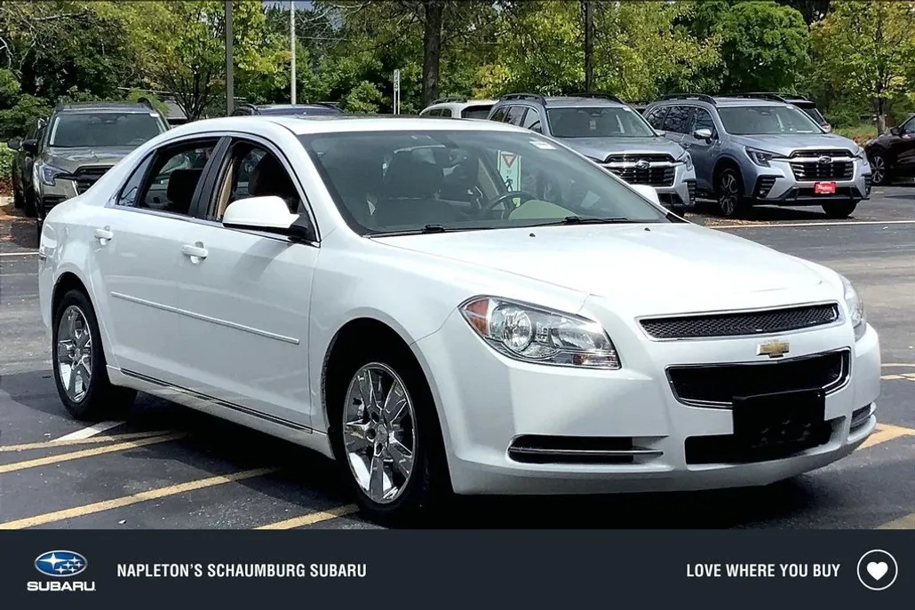 2010 Chevrolet Malibu 2LT photo 1