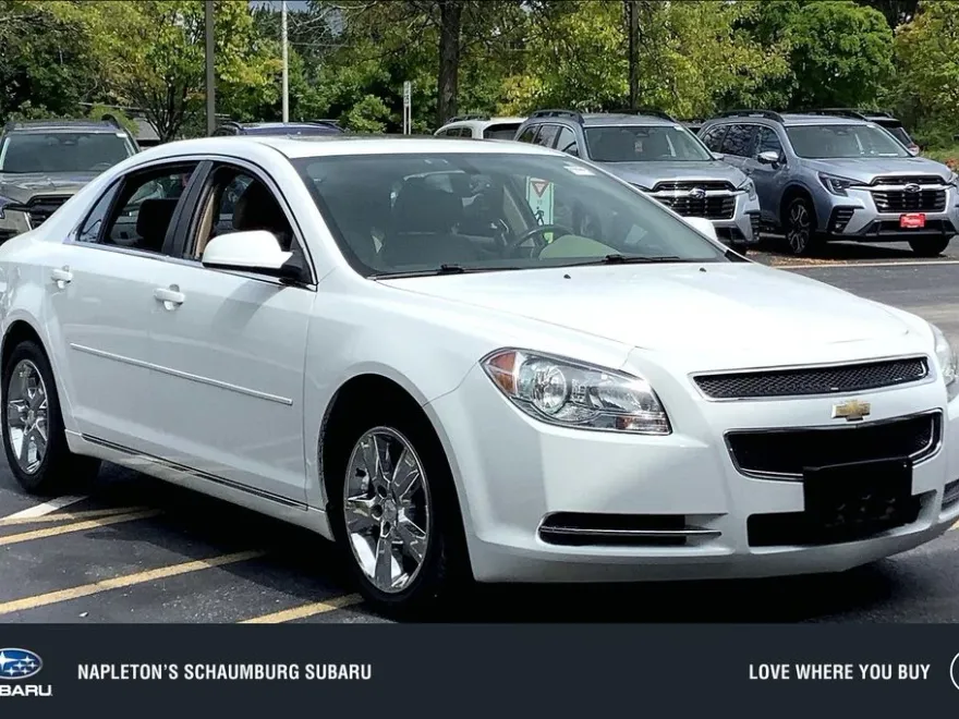 2010 Chevrolet Malibu 2LT photo 1
