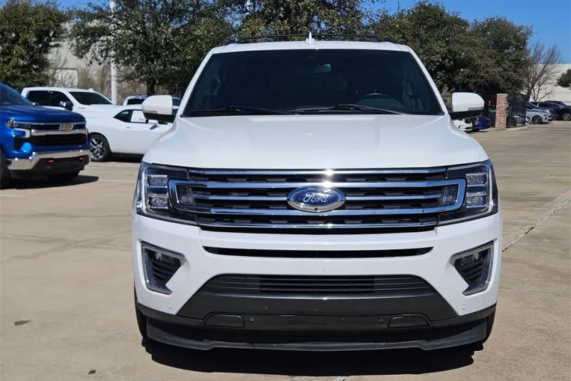 2021 Ford Expedition Limited photo 1