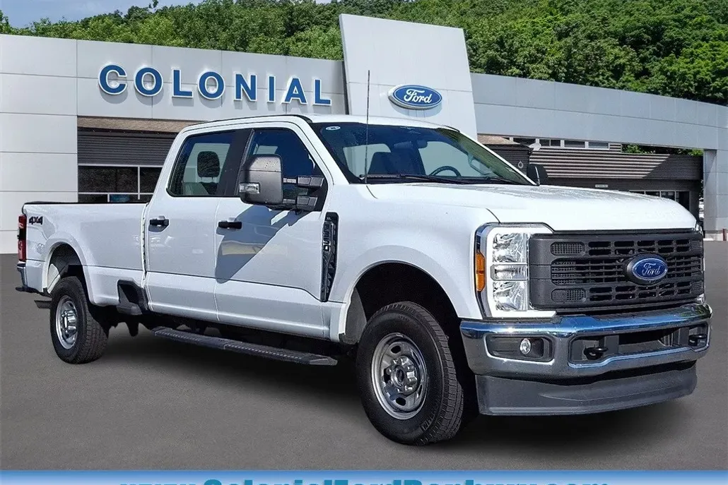 2023 Ford F-350 photo 1