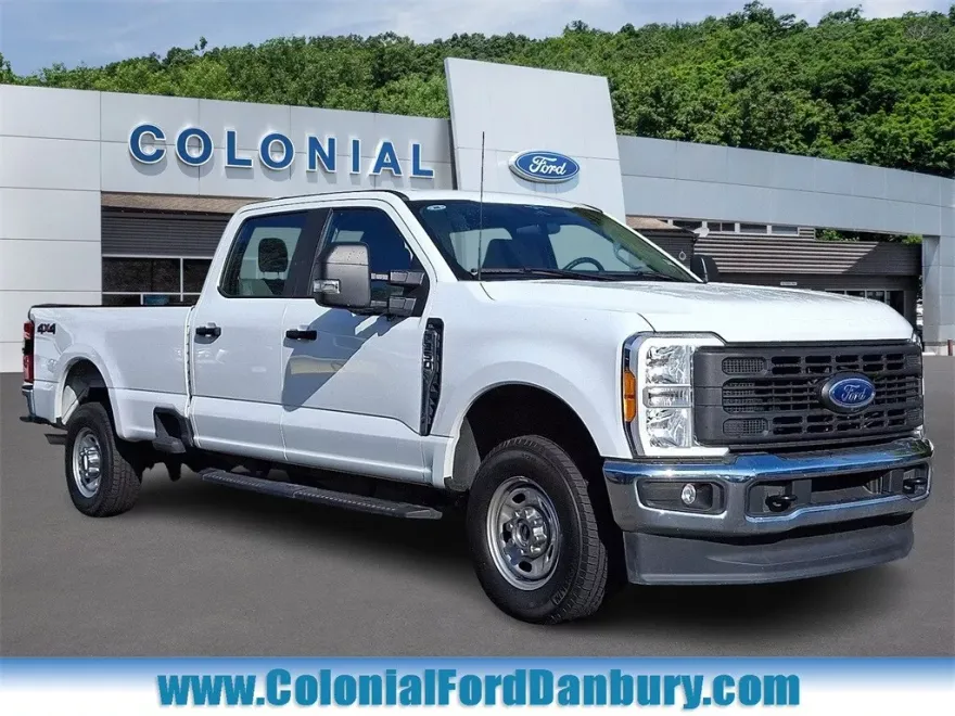 2023 Ford F-350 photo 1