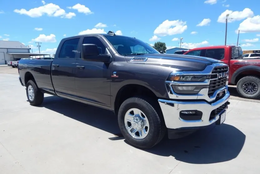 2025 Ram 3500 Tradesman photo 1