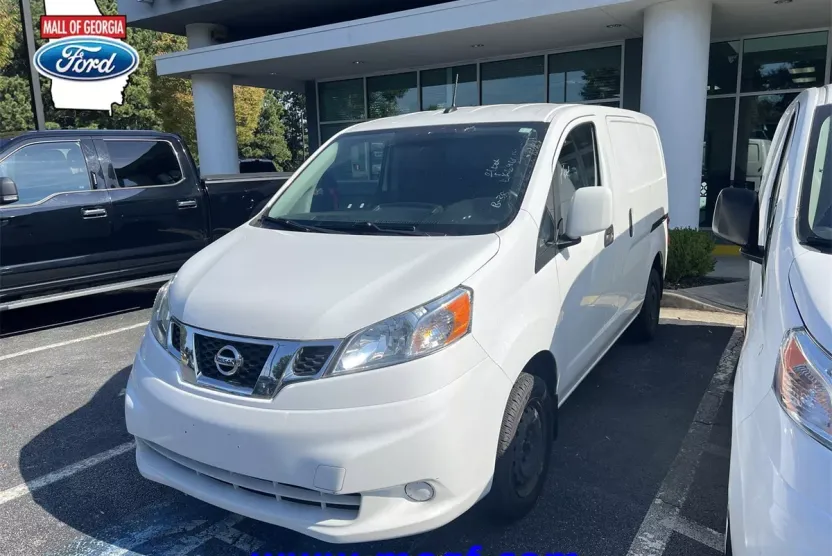 2020 Nissan NV200 SV photo 1