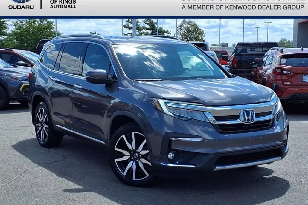 2020 Honda Pilot Touring photo 1