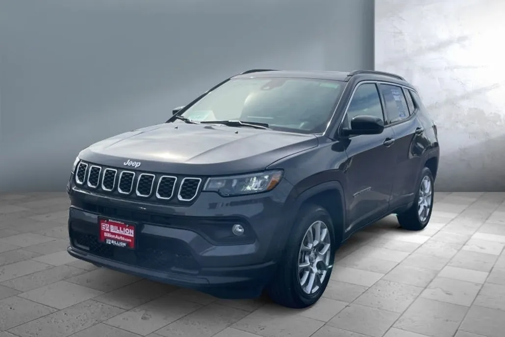 2024 Jeep Compass Latitude Lux photo 1