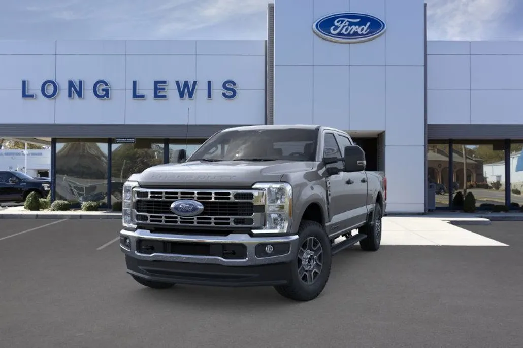 2025 Ford F-250 photo 1